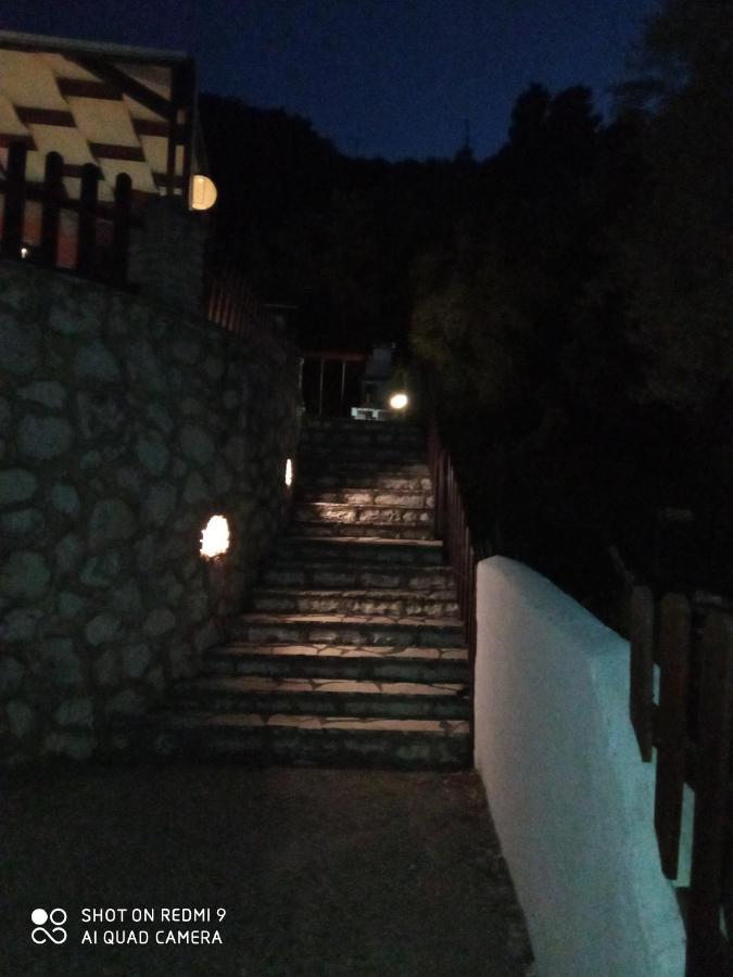 Ithaki Holidays Frinion Exterior photo