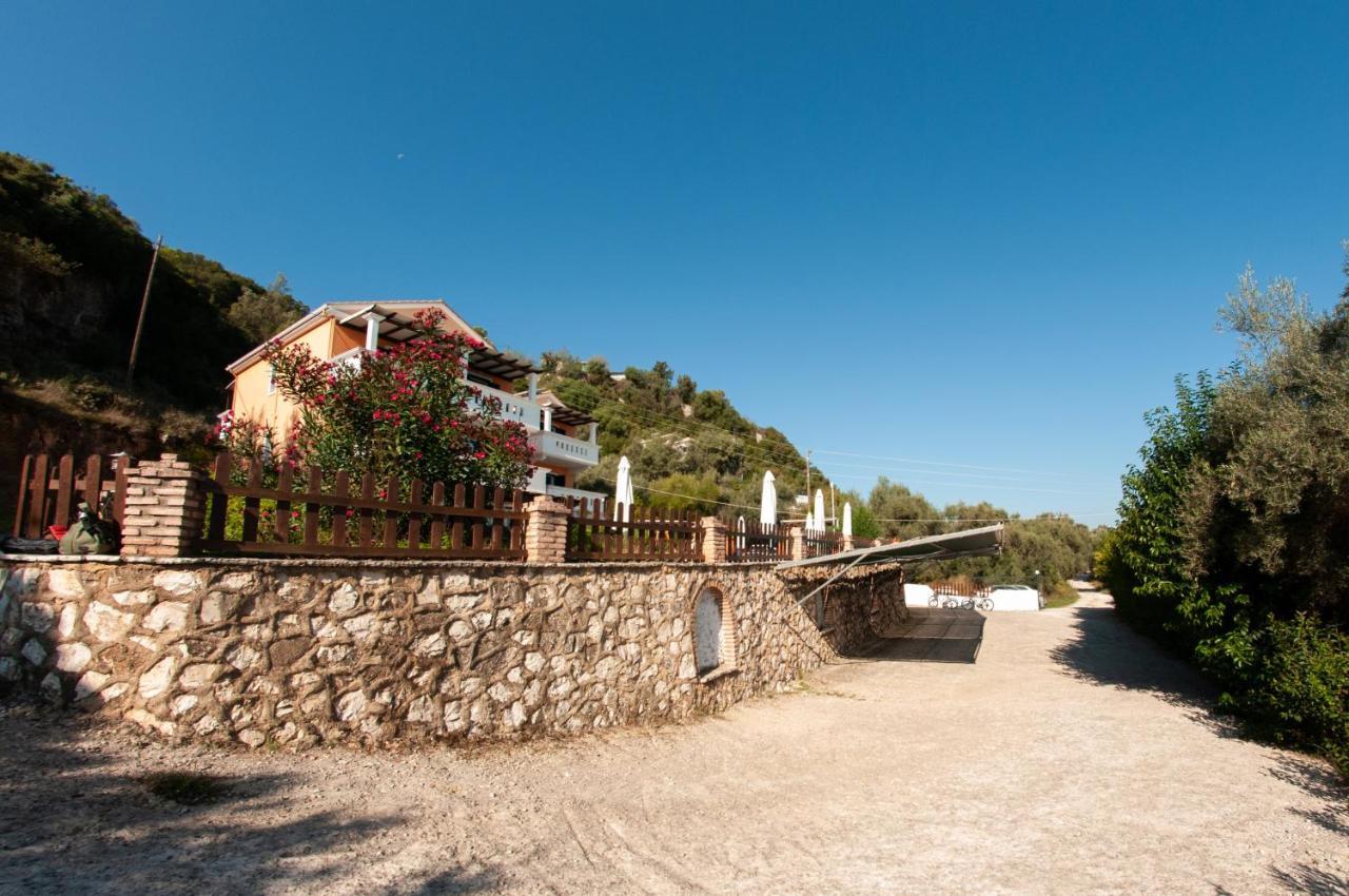 Ithaki Holidays Frinion Exterior photo