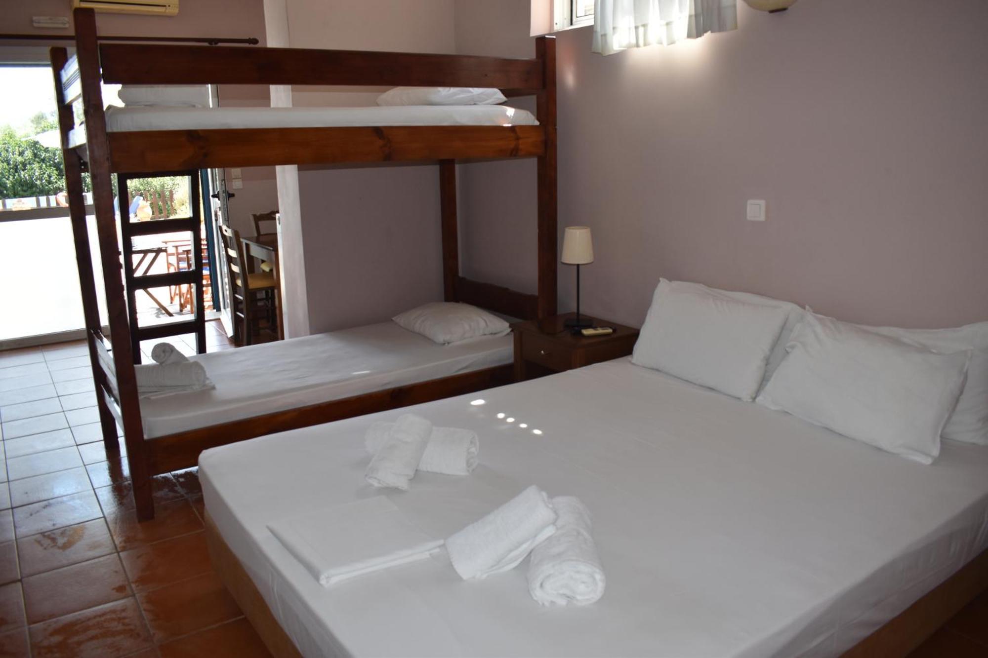 Ithaki Holidays Frinion Exterior photo