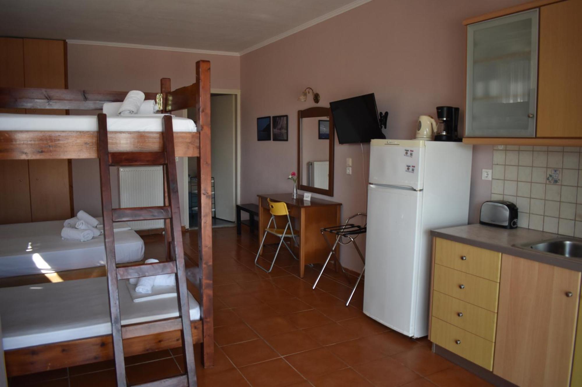 Ithaki Holidays Frinion Exterior photo