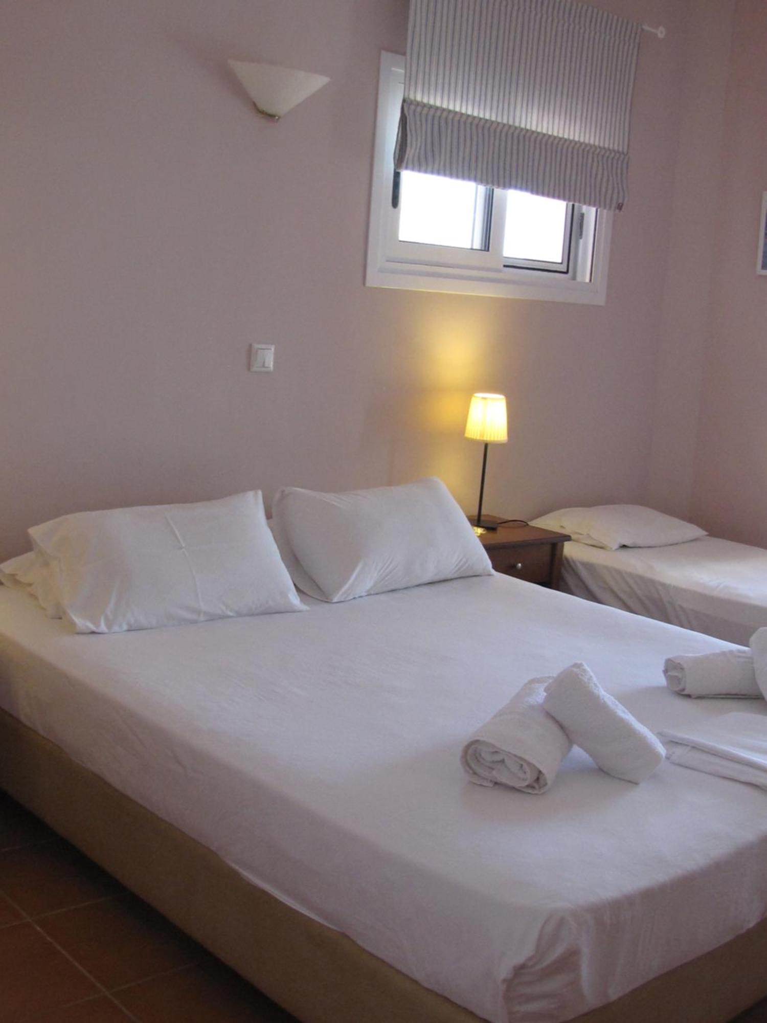 Ithaki Holidays Frinion Exterior photo