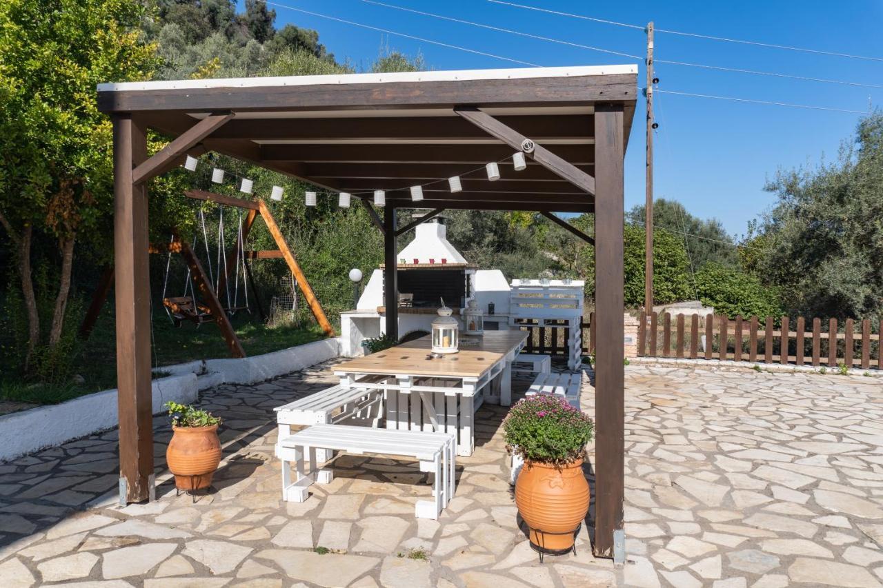 Ithaki Holidays Frinion Exterior photo